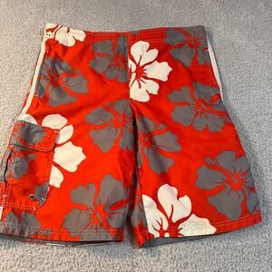 Old Navy white and green hibiscus print  3 pockets waist 17” length 23”